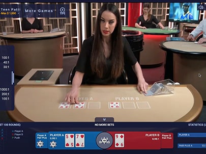 STEP4. Player Aに2枚目のカード配布＆4回目のベットタイム