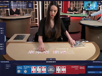 STEP6. Player Aに3枚目のカード配布＆6回目のベットタイム